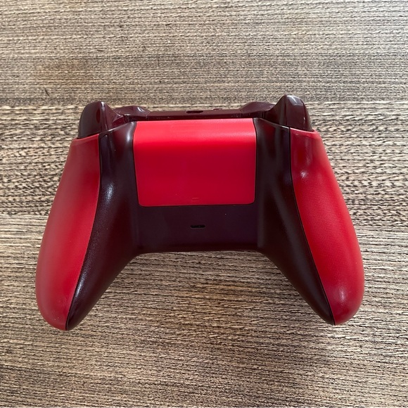 Xbox One Wireless Controller, Red - Picture 3 of 5